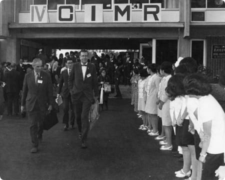 第4回国際農村医学会議(若月学会長、船崎全国実行委員長)に、26国、600人が参加し佐久病院で開かれる